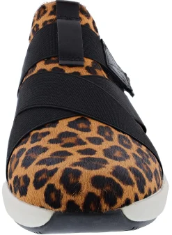 Clarks Women's Un Rio Strap Hook & Loop Slip On Sneakers with Arch Support